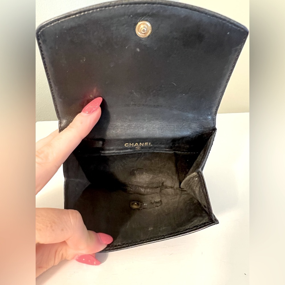 Authentic CHANEL Caviar Black Leather Wallet - Picture 10 of 10